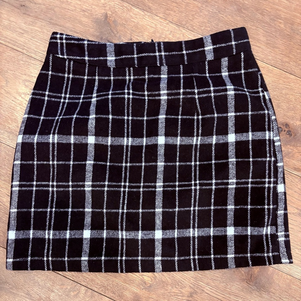 Black and White Plaid Women's Skirt